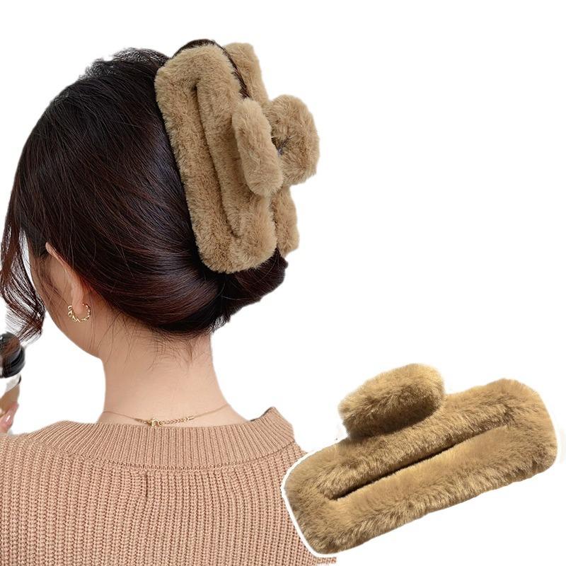 Large Plush Claw Clip for Women - Autumn/Winter 2023 Furry Hair Accessory, Square Shark Design, High-End Headwear