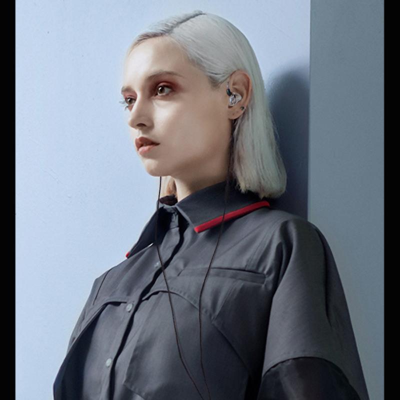 TM02 Sports Monitoring Titanium Film Mobile Phone Heavy Subwoofer Wired Back -wrapped Headphones