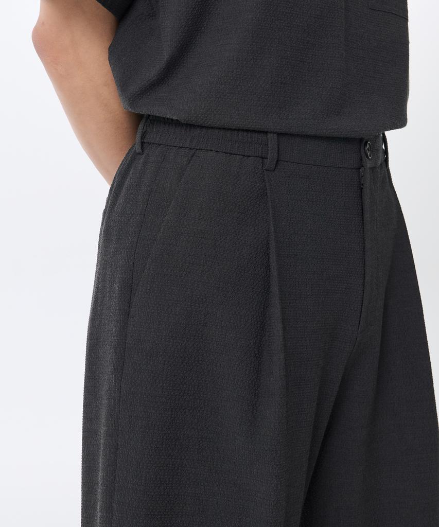 MUSINSA STANDARD Seersucker One-Pleat Wide Banding Shorts [Gray]