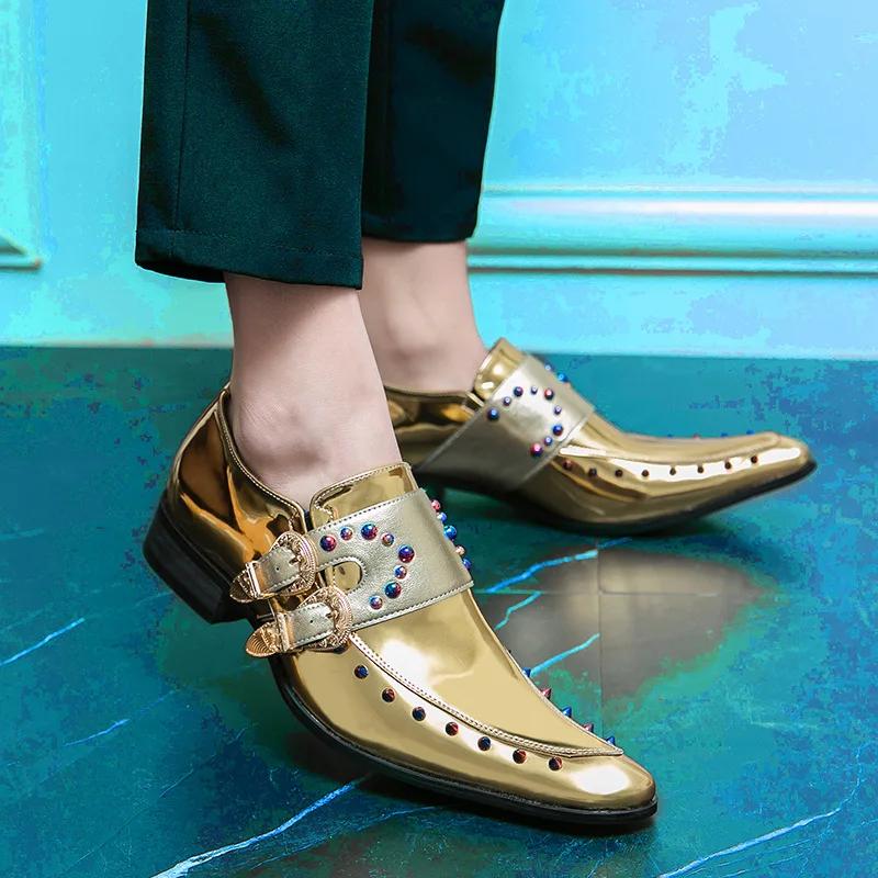 Brand Fashion Golden Glitter Leather Rhinestone Men Chelsea Shoes Size 46 Pointed Luxury Designer Shoes Men Couples Dress Shoes