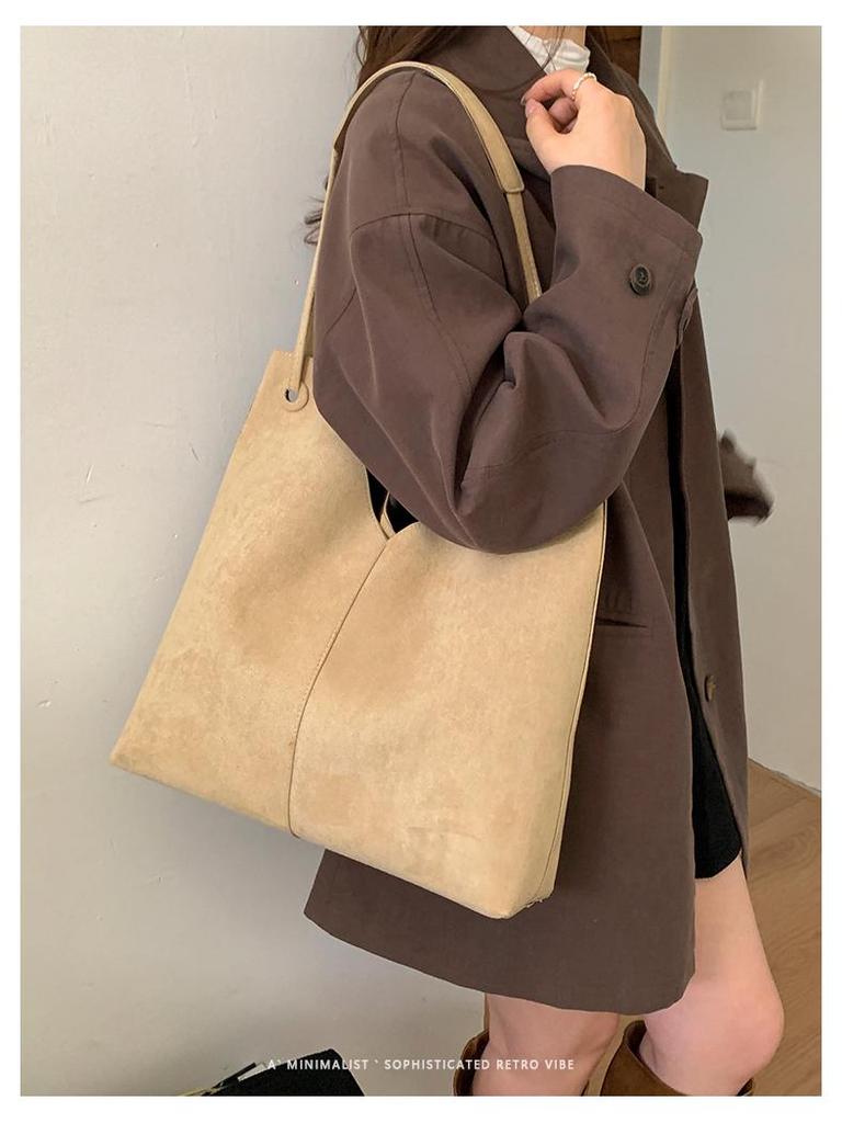 Retro Suede Women's Shoulder Bag 2025 - Large Capacity Tote for Casual and Mother-Child Use