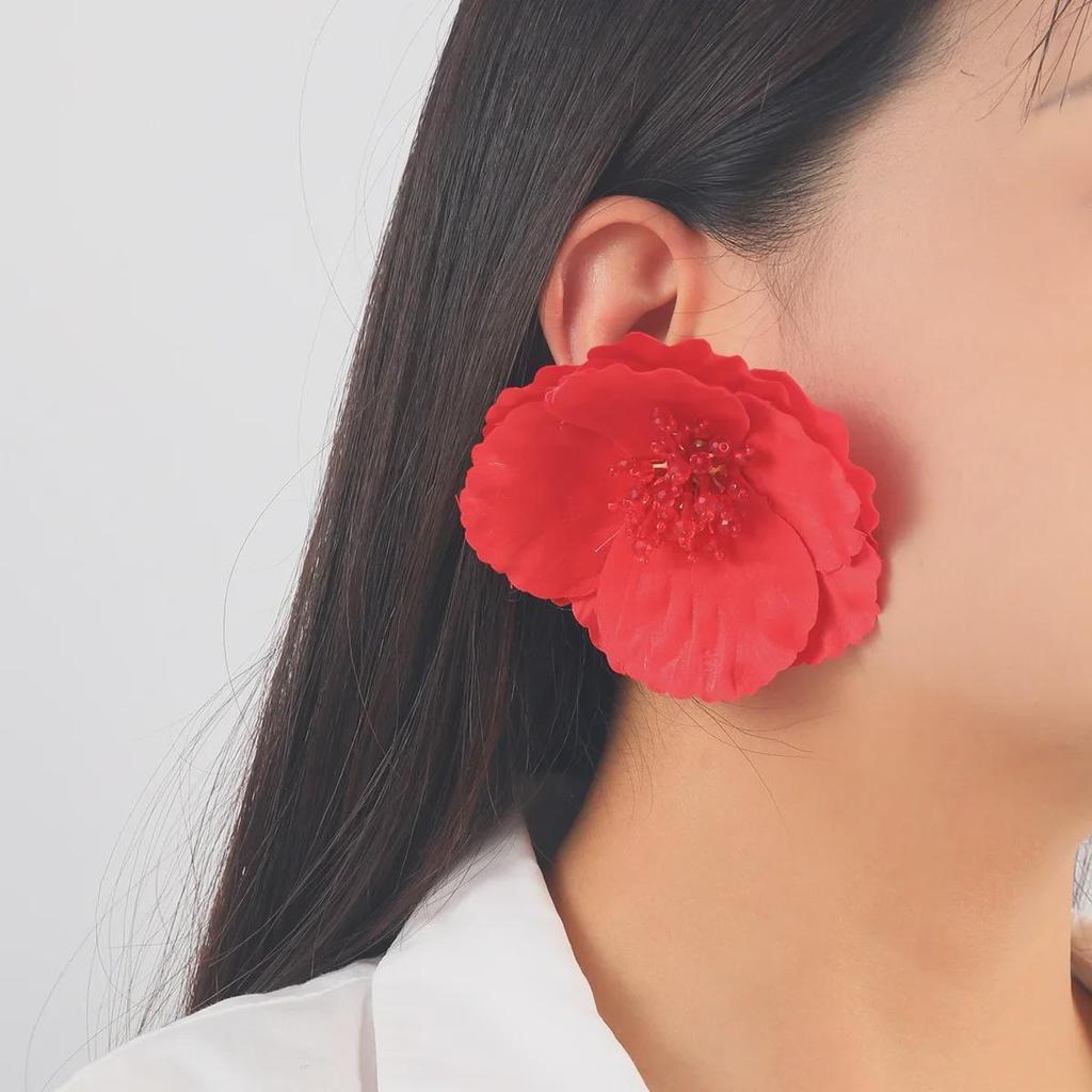 Изысканные серьги-сердечки из красного богемского хрусталя