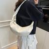 Temperament Versatile Fashion Messenger Bag Retro Pleated Dumpling Bag Women's 2025 New Lazy Wind Shoulder Armpit Bag