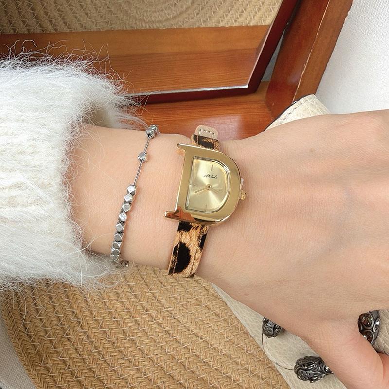 New Leather Leopard Print Vintage Luxury Women'S Quartz Watch, High-End Women'S Wristwatch, Timepiece And Accessories.