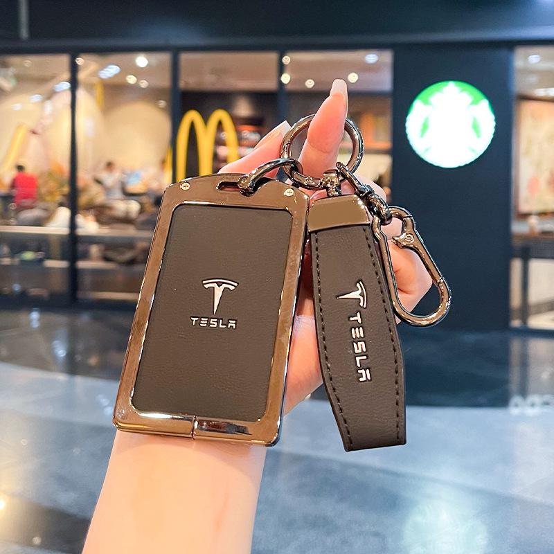 Чехол для карты-ключа Tesla Model Y и 3: 2024 Кожаные и металлические защитные чехлы, аксессуары-пряжки