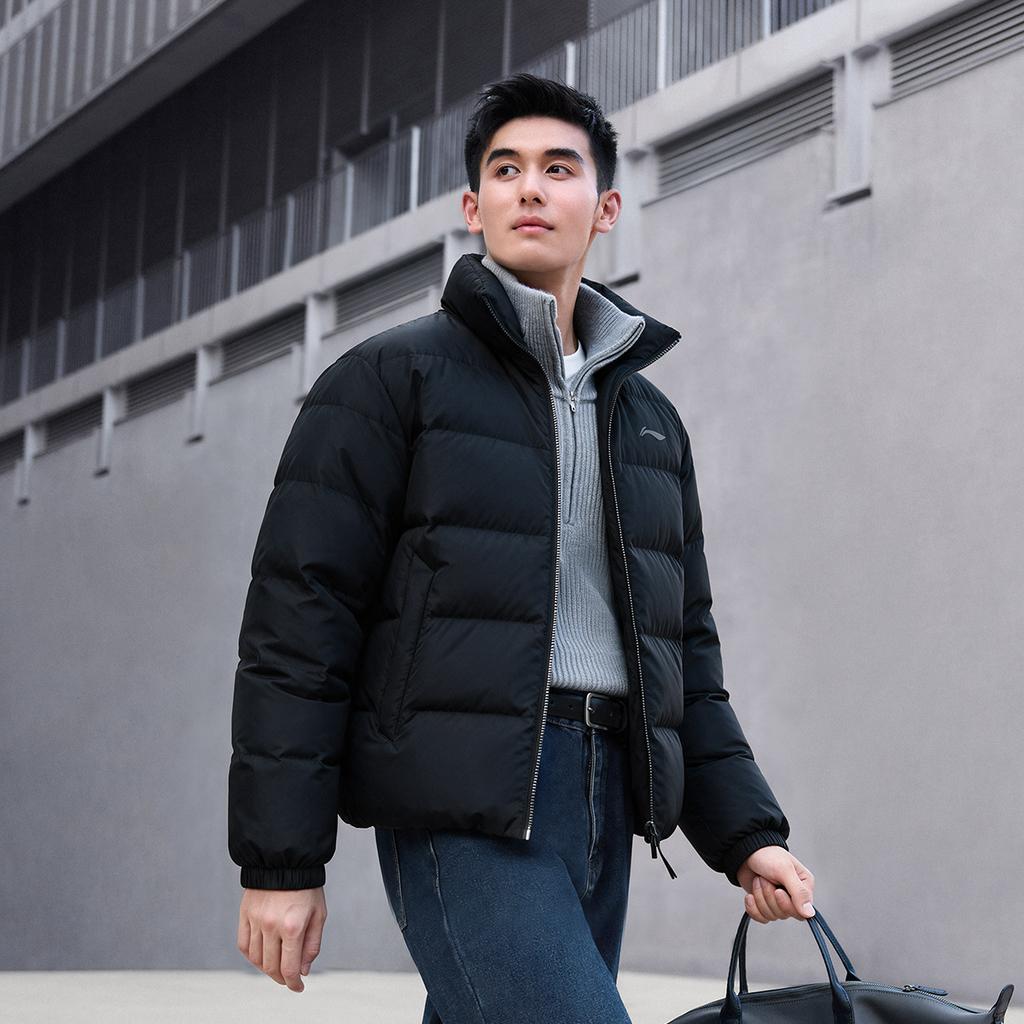 Li Ning Модная Повседневная Базовая Куртка Пуховик Мужская с Воротником-стойкой Вышитый Логотип Мужская Верхняя Одежда Черный AYMW969-1
