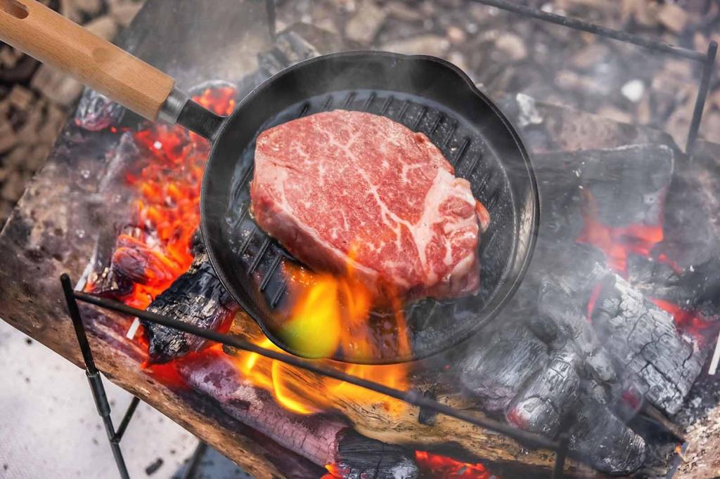 Ishigaki Cast Iron Skillet Grill Pan Wooden Handle 18cm 4455