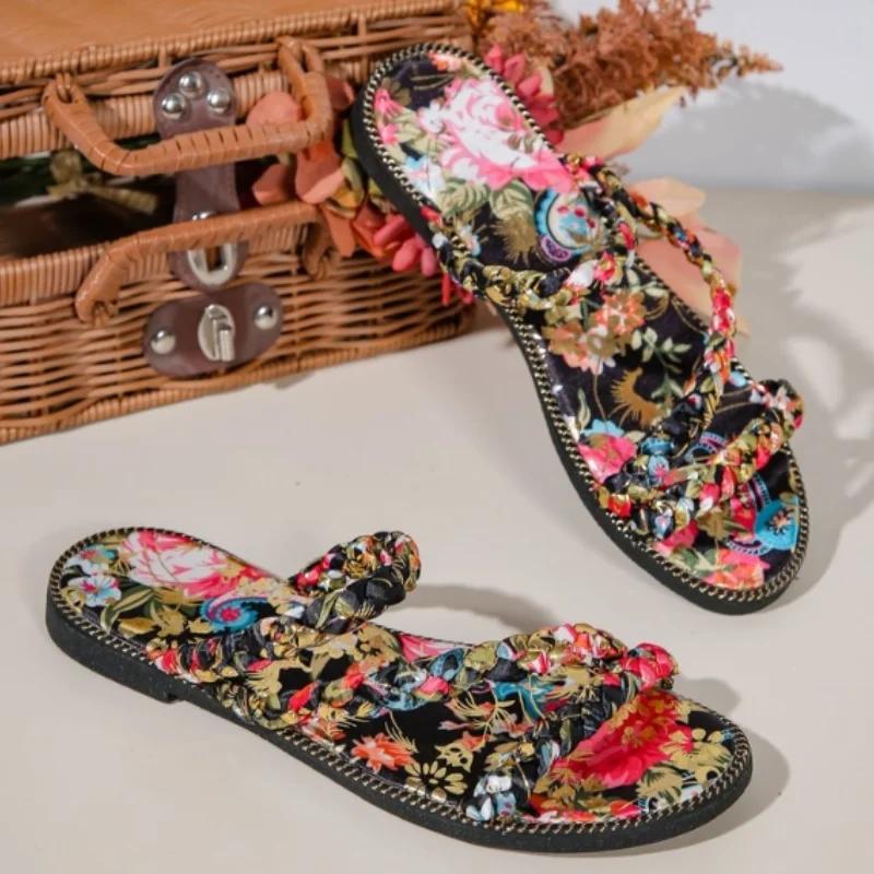 Модные женские тапочки на плоской подошве с принтом 2024 года, новые популярные летние пляжные тапочки большого размера, повседневные тапочки с круглым носком