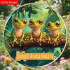 Russian Wooden Welcome Sign with Tree Frog Pattern, Unique Round Sign for Front Door, Wall Hanging Decor, Ideal Gift for Friend & Family