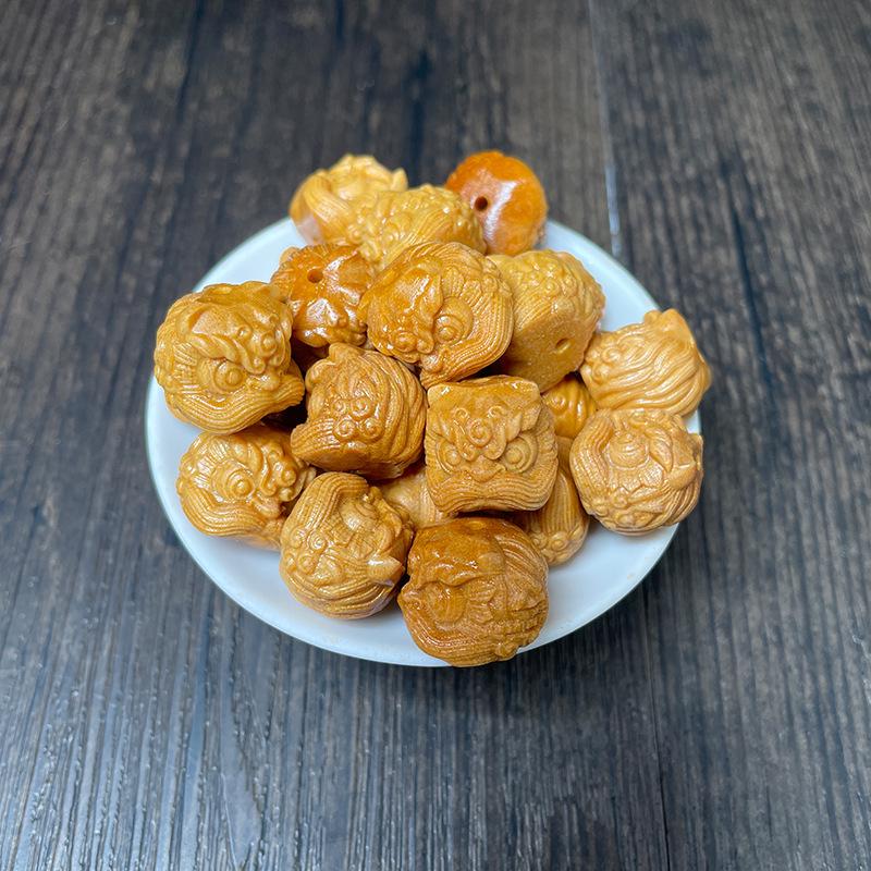 Xinshan Carved Sandalwood Beads and Phone Pendant Accessories