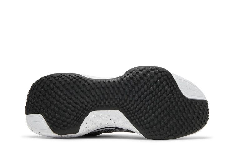 Nike ZoomX Invincible Run Flyknit Oreo