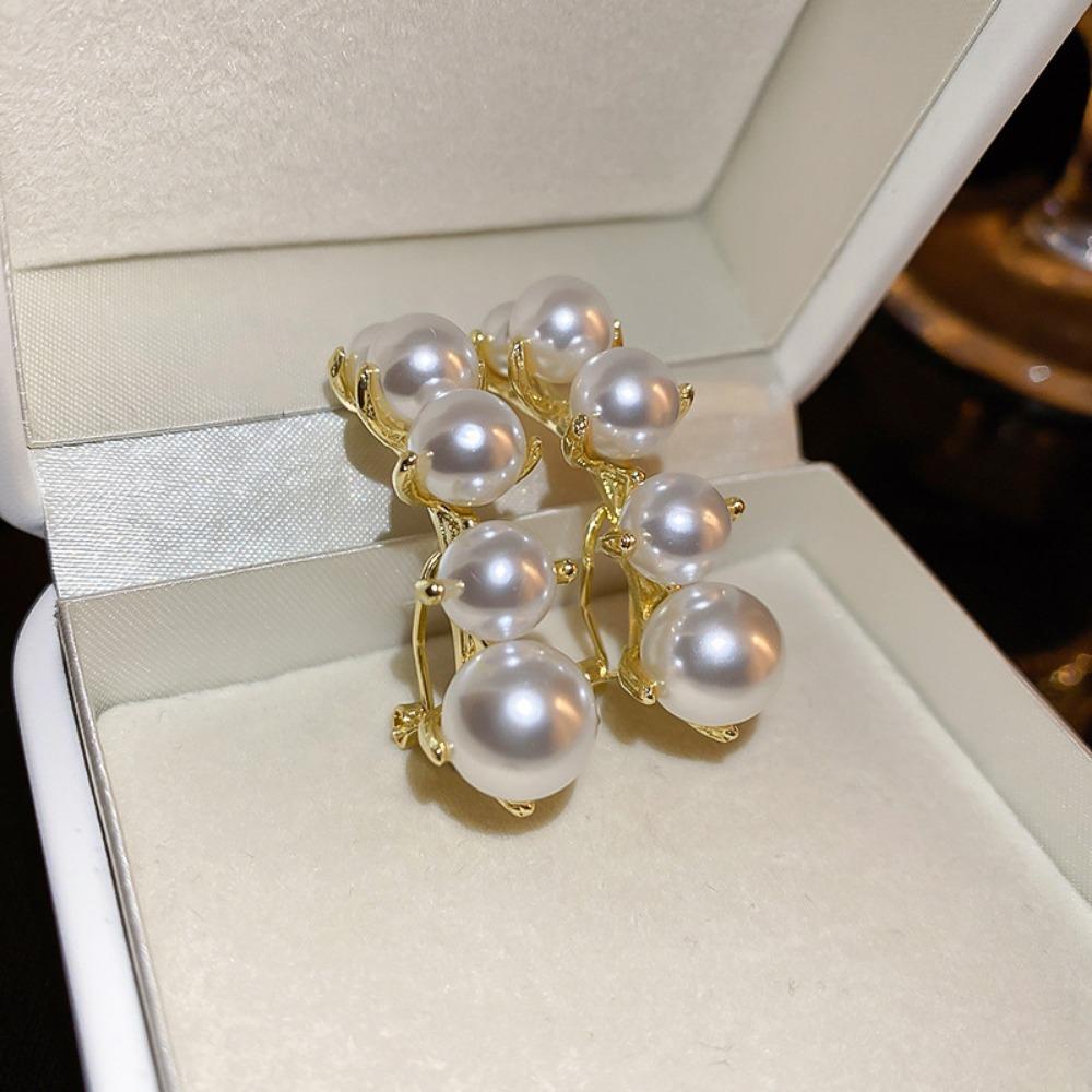 Французские ретро серьги с цветами, бабочками и жемчужной бахромой, легкая роскошь, высококлассные серьги-пусеты, нишевые универсальные серьги для женщин