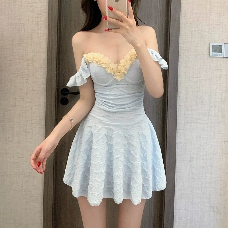 Pure desire wind swimsuit one-piece skirt type sexy pure desire wind bath hot spring vacation small breasts gather fairy summer