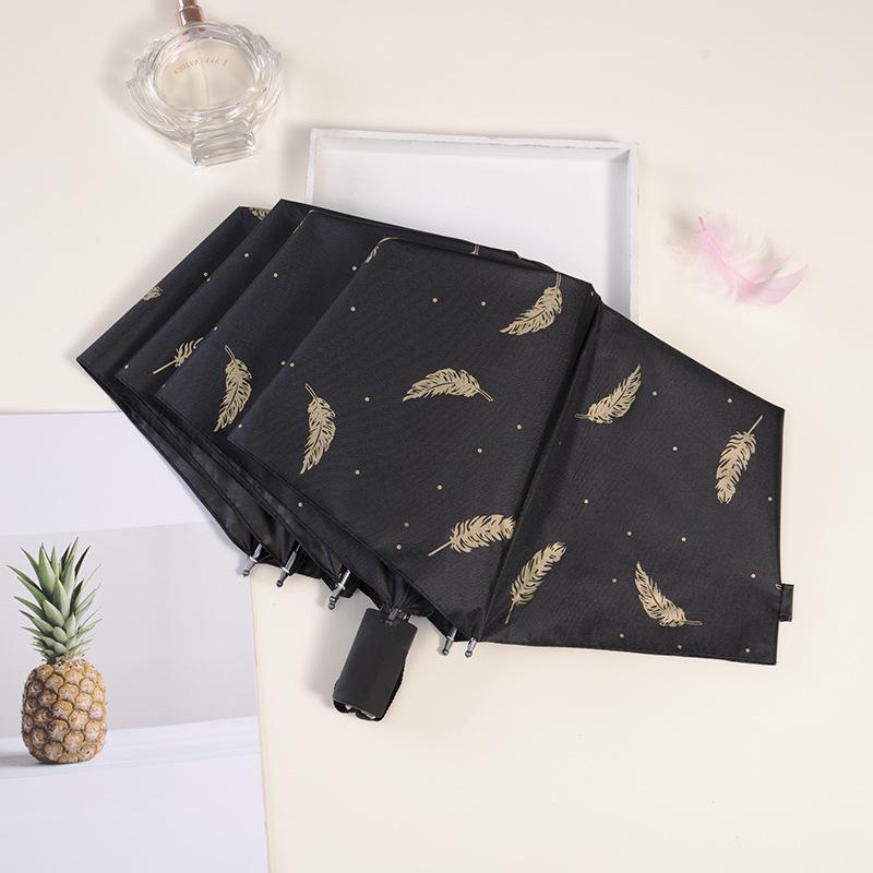 Компактный зонт с защитой от УФ-излучения: Переносной зонтик от солнца и дождя, стильный дизайн с черными перьями, свежий вид в корейском стиле.