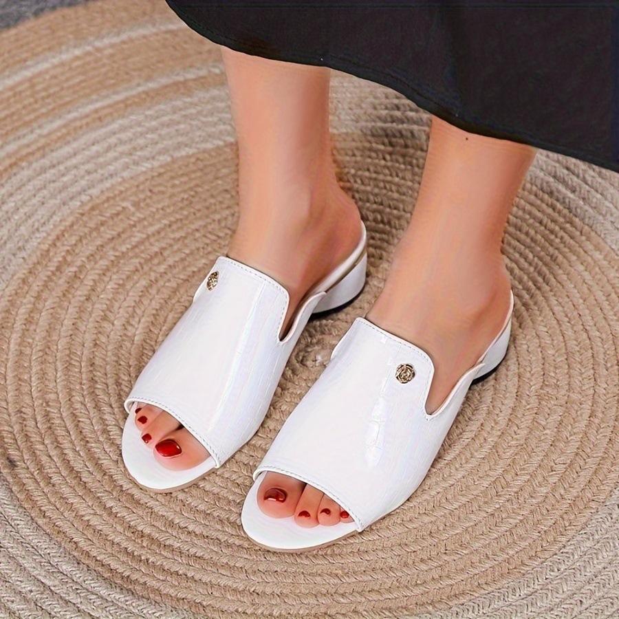 Большой Размер 45 Сезон Жаркий Новый Бренд Черные Шлепанцы на Одной Полоске Толстый Каблук Нескользящие Повседневная Носка Универсальные Сандалии Женские Шлепанцы