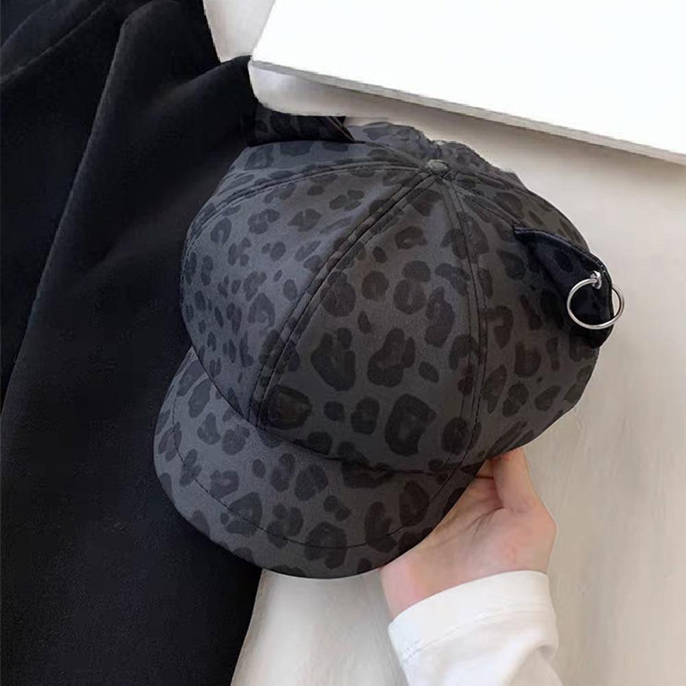 Retro Style Cat Ears Cap Octagonal Shape Leopard Print Cat Ear Berets Warm Material Cat Ear Design Newsboy Cap Spring and Autumn