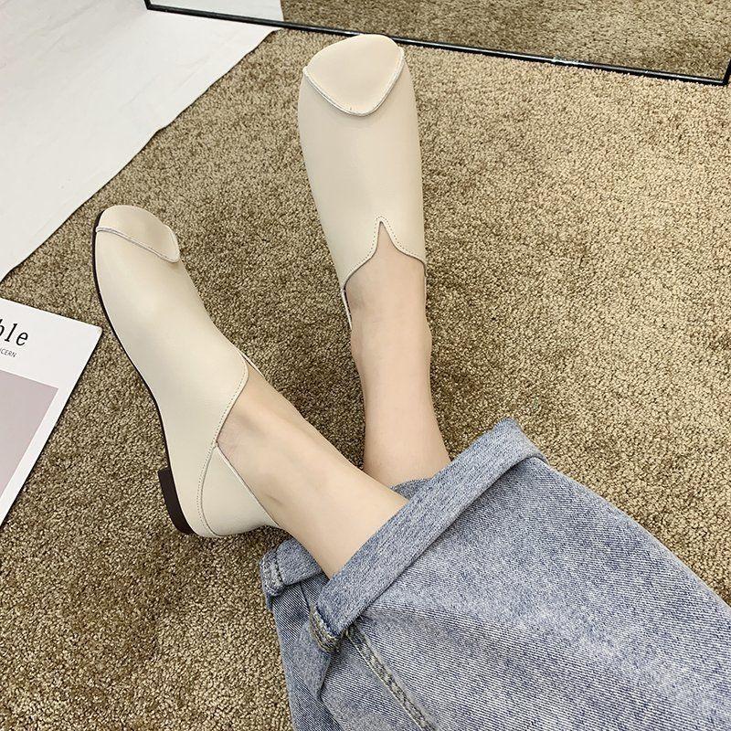 Мягкие кожаные туфли. Женские туфли с квадратной головкой. Легкие износостойкие противоскользящие осенние туфли на плоской подошве. Мягкая подошва. Легко носить. Однотонные универсальные туфли.