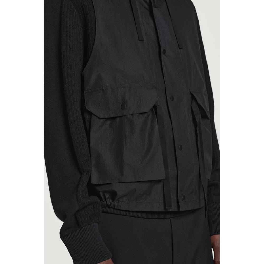 COS Жилет с капюшоном из японского технического нейлона