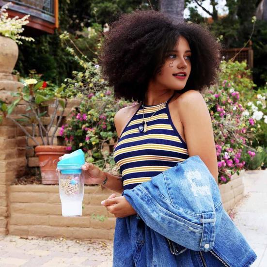 Портативный стакан для хлопьев Пластиковый стакан для молока и хлопьев Дорожный стакан для еды на ходу Контейнер для хлопьев Ложка или миска не нужны для детей и взрослых Завтрак на ходу