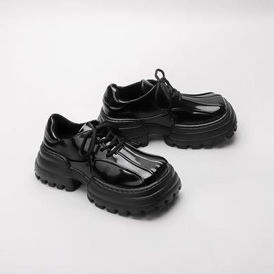 Маленькие мокасины для женщин на осень и зиму, новые кожаные туфли на толстой подошве для женщин, туфли с квадратным носком, ретро-туфли на платформе с ремешками