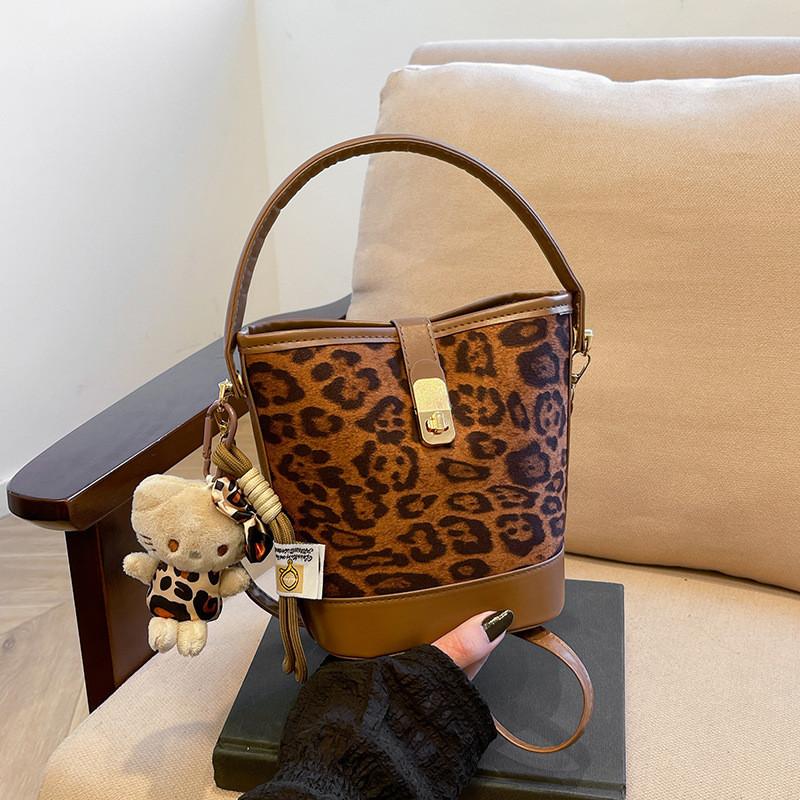 Trendy Black And Brown Color Block Bucket Bag Stylish Casual Design For Women