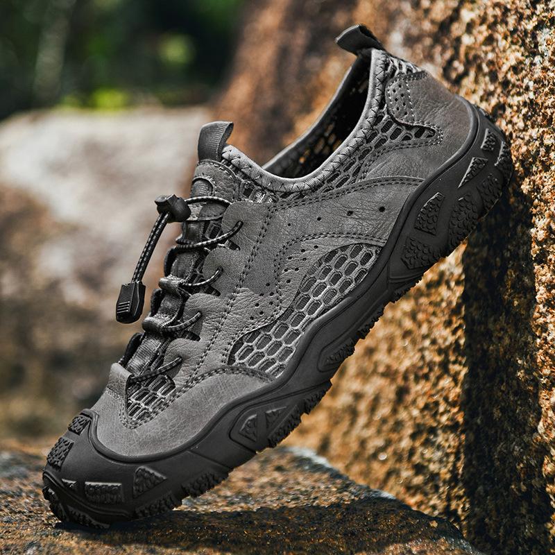 Shoes Outdoor casual shoes Men's breathable hollowed-out sports hiking shoes Soft bottom Mesh hiking shoes Foot cover Mesh traceability