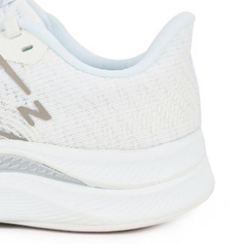 New Balance Женские кроссовки Pure Cell Propel V4