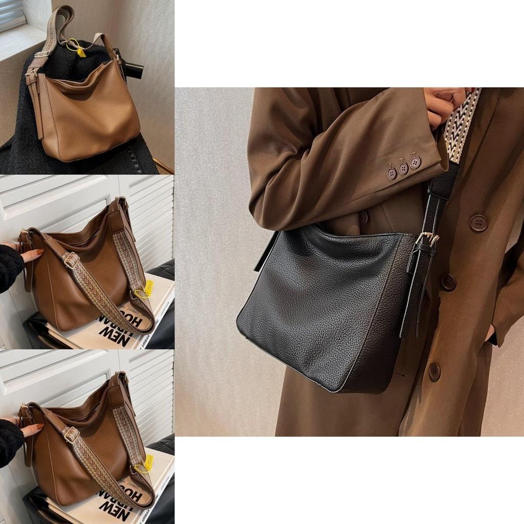 Stylish Versatile Large Capacity Pu Leather Bucket Bag For Everyday Commuting Use