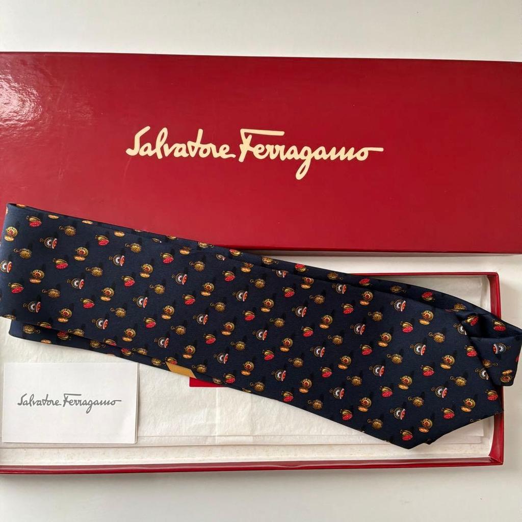 Б/у карманные часы Salvatore Ferragamo с узором в виде галстука темно-синие
