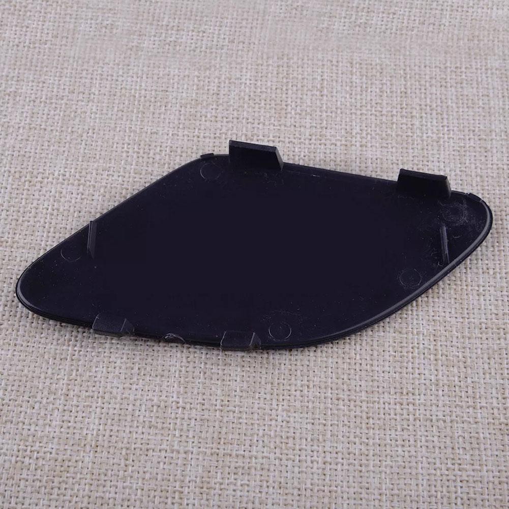 Крышка буксировочного крюка, разработанная специально для Mercedes для Benz Hatchbacks модельного ряда 2013 года. Простая установка.