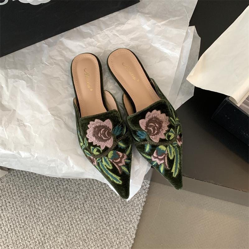 Fashion 2025 Flat Heels Embroidery Slippers Women Pointed Toe Floral Mules Shoes Ladies Office Daily Slip On Slides Green Velour Sandals