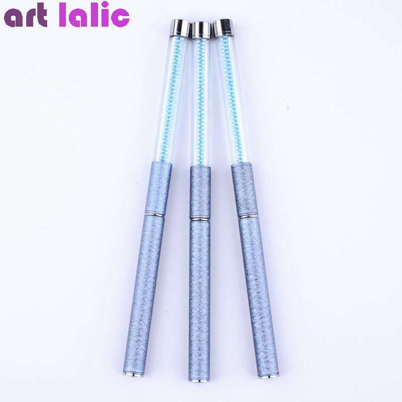 Тонкая кисть для маникюра