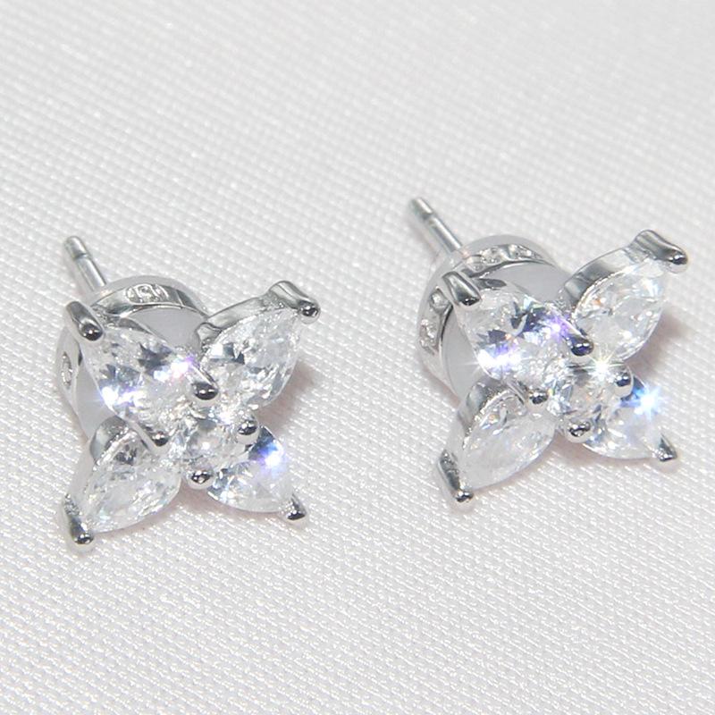 S925 Sterling Silver Stud Earrings Women's Crystal Zircon Clover Earrings Simple Fashion Hypoallergenic