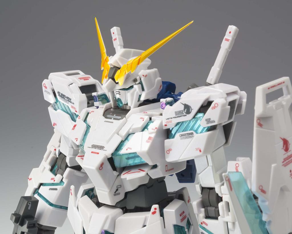 TAMASHII NATIONS GUNDAM FIX FIGURATION METAL COMPOSITE Unicorn Gundam (Awakening Specification)