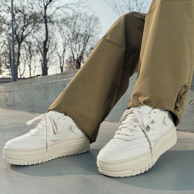 Reebok Club C Extra Chalk Glen Green женские кроссовки кремовые 100010060