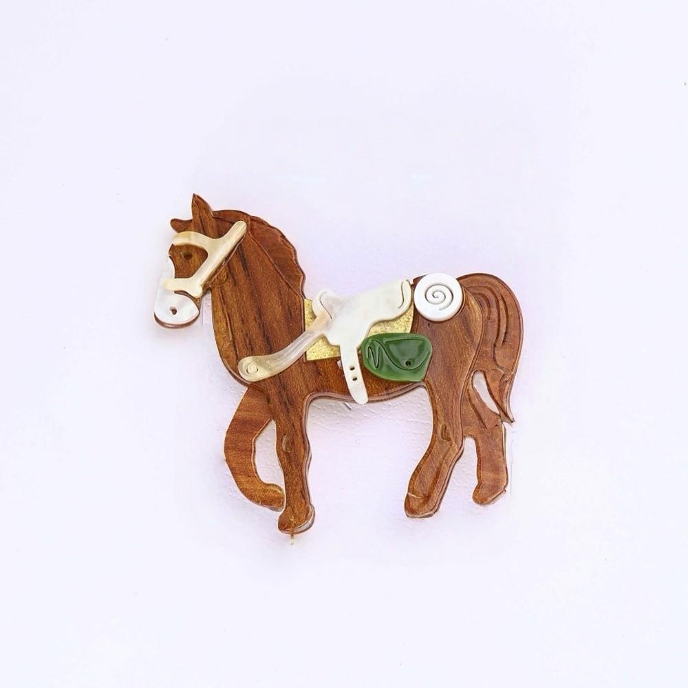 Elegant Horse Brooches Personality Pony Badge Pin Animal Zodiac Horse Pins Men Suit Accessories