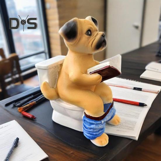 Статуэтка мопса, сидящего на унитазе и читающего книгу, статуэтка из смолы собаки, скульптура щенка, украшение для домашнего офиса и рабочего стола, орнамент