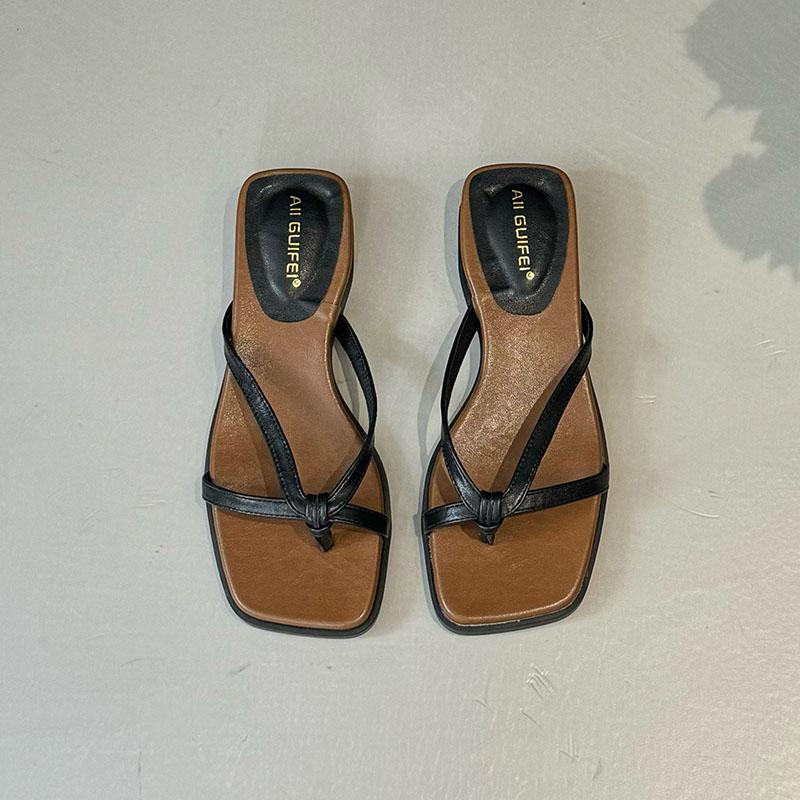 Fashion New In Summer Beach Flats Slides Slippers Sandals Shoes For Women Fashion Square Toe Ladies Slippers Shoes Female Flip flops