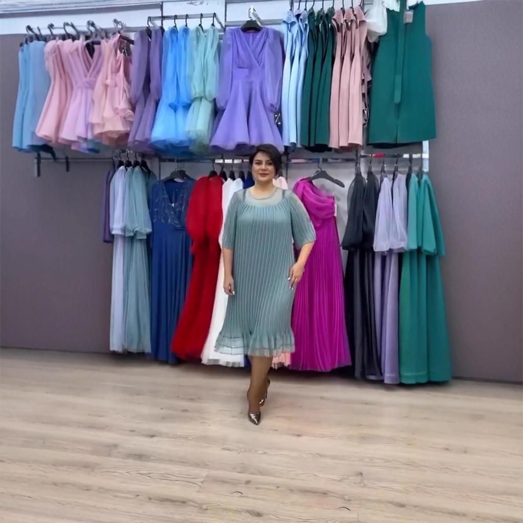 Женское платье 2025 года большого размера из сетки с кружевной отделкой и плиссированной юбкой