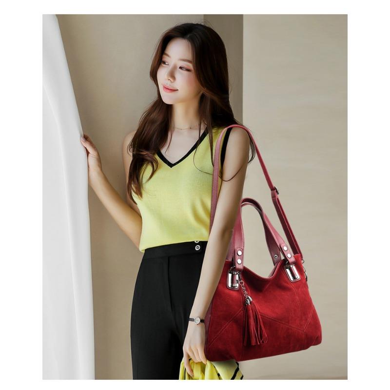 Классика моды! Модная женская сумочка, идеальное сочетание ретро-бархата из оленьей кожи и кисточек.