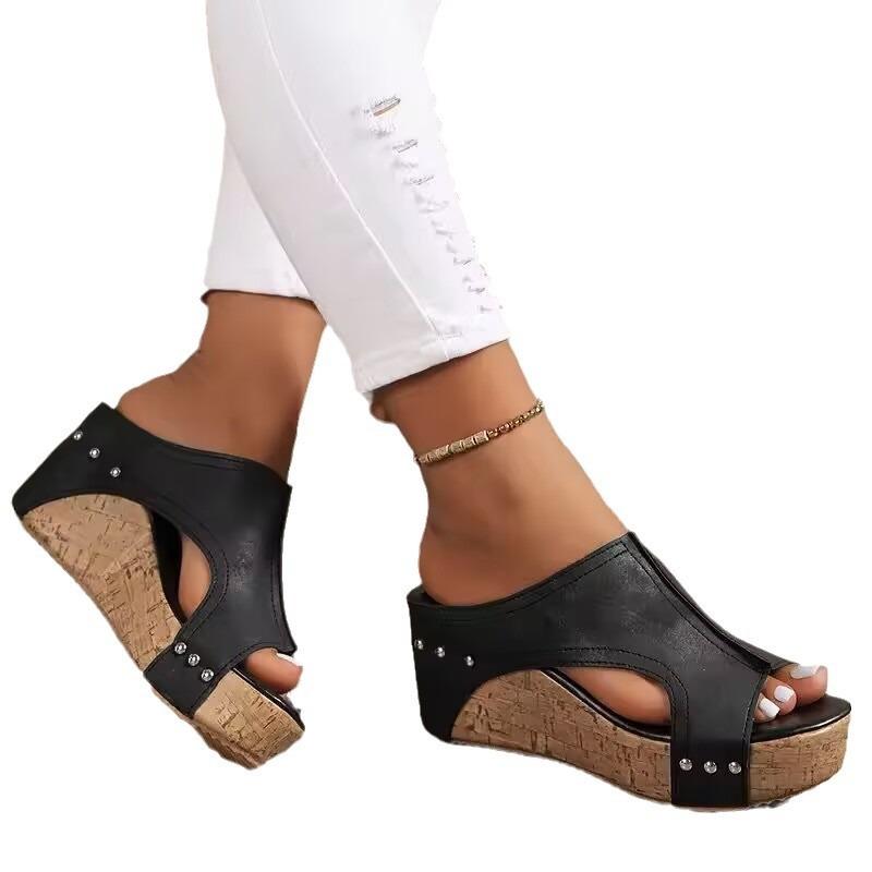 Fashion Slope Heel Fish Mouth Cool Slippers Women's Summer New Rivet Muffin Thick-soled High-heeled Slippers