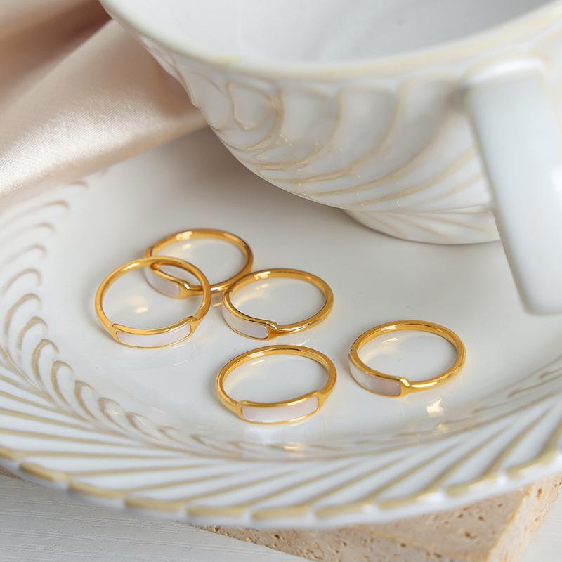 Vintage White Seashell Ring: Chic Chinese Style, Layered Titanium Steel for Women