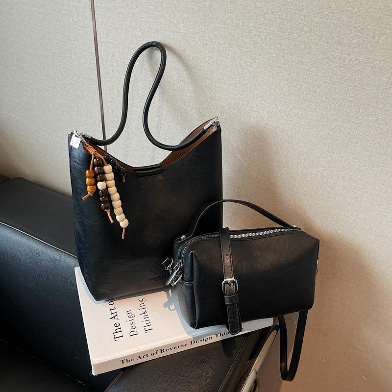 Underarm bag women's 2025 new trendy fashion high sense retro versatile shoulder bag commuter messenger bucket bag