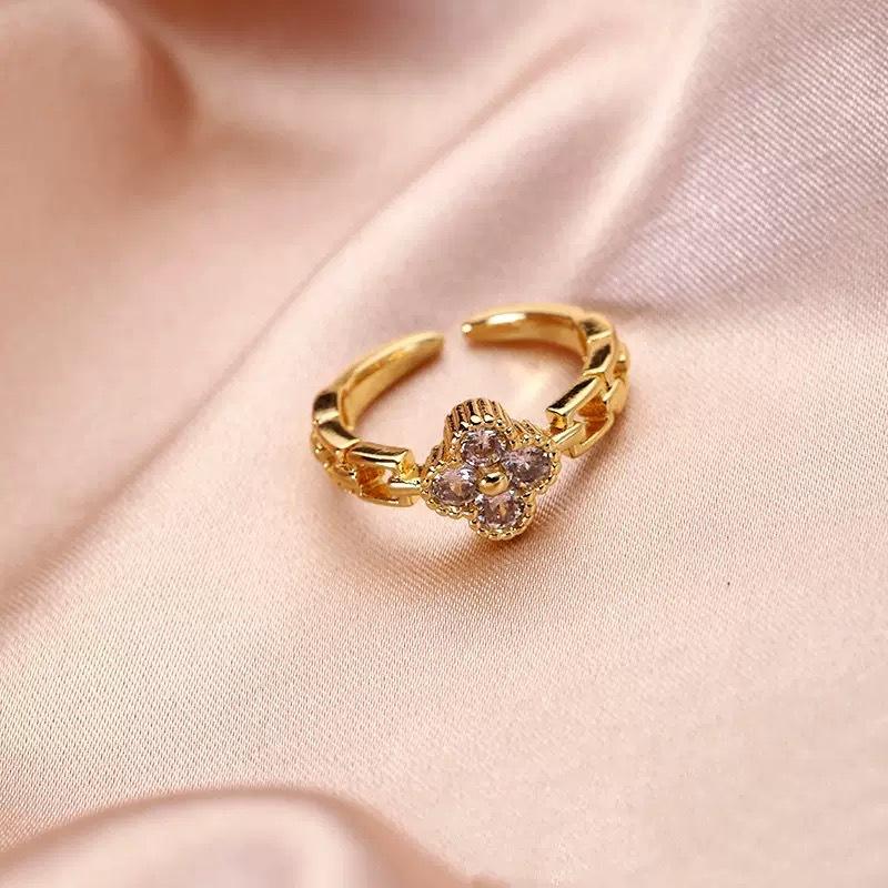 New High-level Sense of Fashion Light Luxury Zirconia Four-leaf Clover Ring Versatile Lucky Grass Open Finger Ring Female