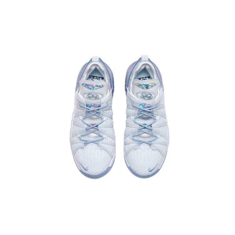 Nike Детские кроссовки LeBron 18 NRG GS Blue Tint White Clear CT4677-400