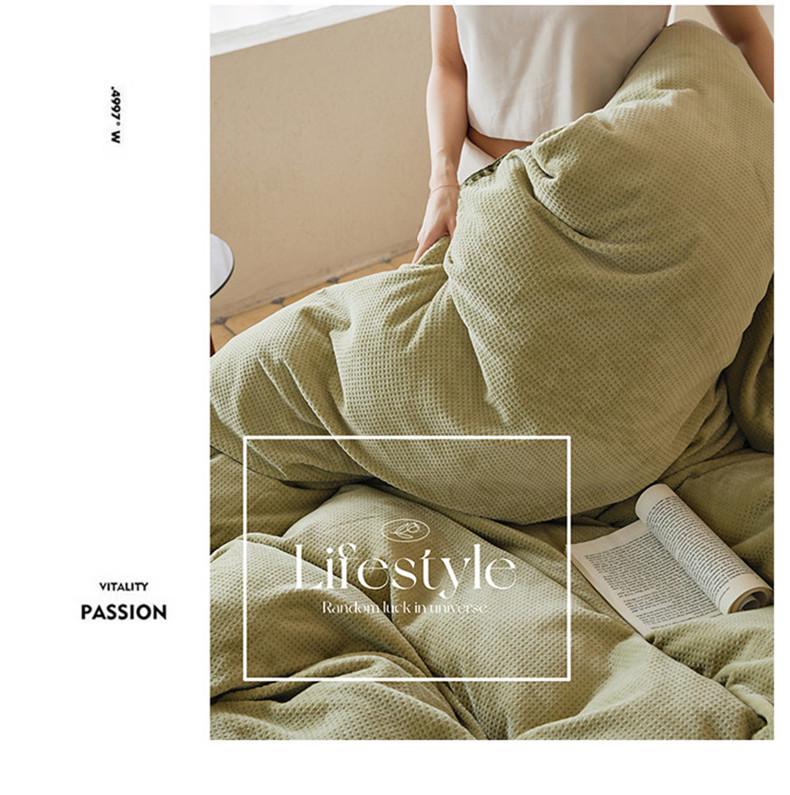 Скандинавский легкий люкс Коралловый флис Зимний постельный набор - Вафельный молочный вельвет, Двусторонний пододеяльник и простыня