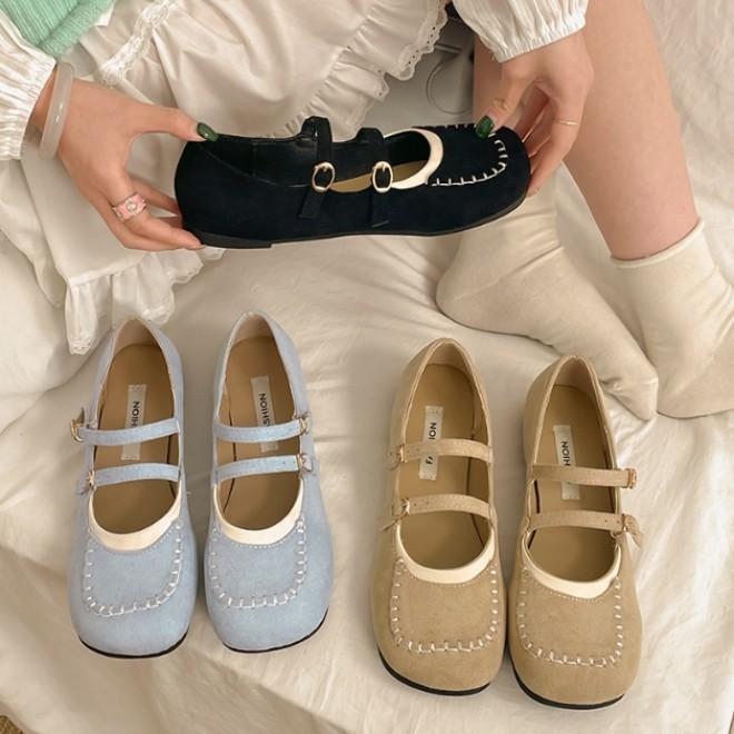 Fashion Lightweight Retro French Flat Bottom Shallow Mouth Single Shoes Women's 2025 New Spring and Autumn Skirt Versatile Mary Jane Shoes