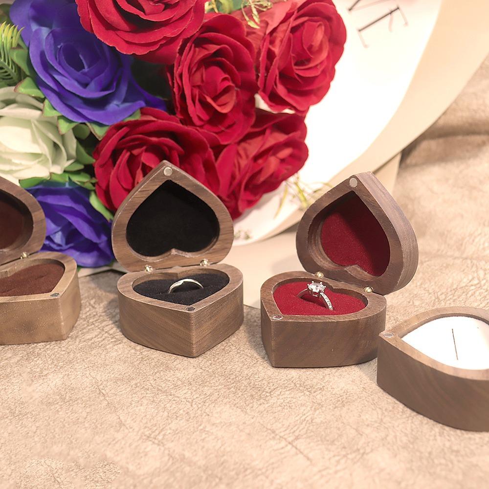 Anti-collision Walnut Wood Rings Box 1/2 Slots Rings Bearer Box Simple Heart Rings Holder  Propose