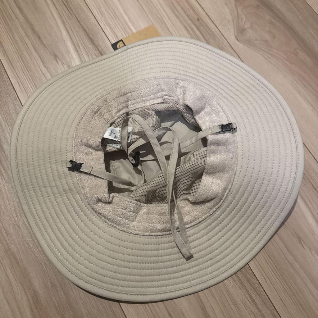 Использовалась шляпа THE NORTH FACE Horizon Hat NN42531 цвета слоновой кости