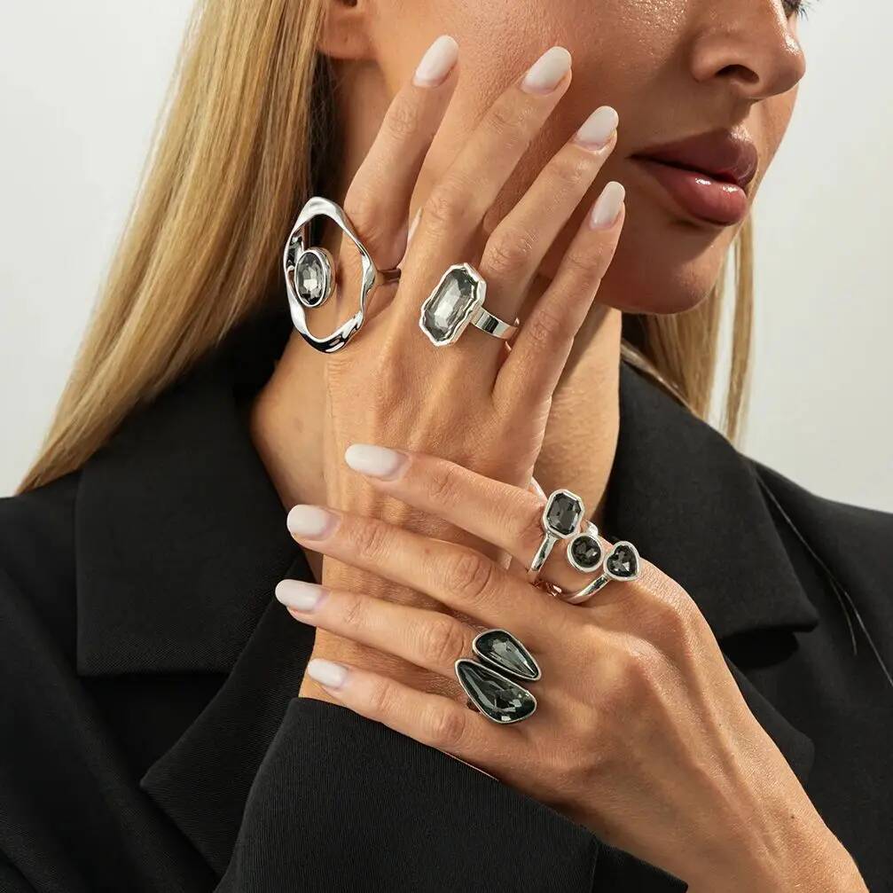 KunJoe 2026 Кольца из акрила со стразами для женщин Винтажные простые геометрические регулируемые кольца на фалангу Аксессуары для вечеринок